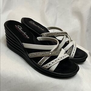 Skechers Comfortable Memory Foam Black White & Silver Wedge Sandals, 6
